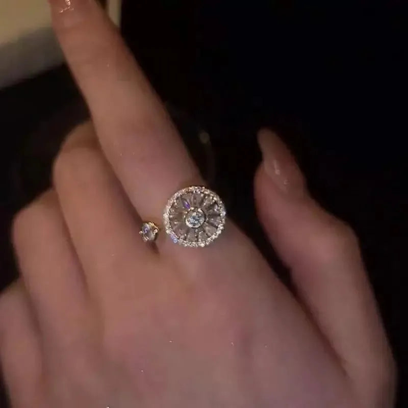 Original Daisy Spinning Ring For Women - Girls Favourite Anxiety Ring